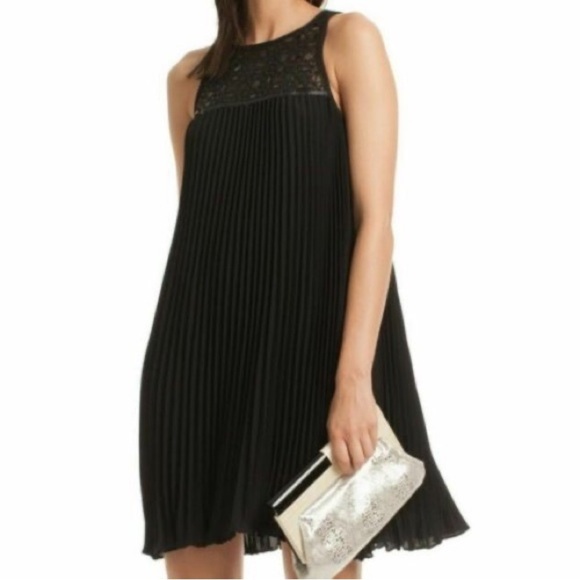 Trina Turk beautiful black pleated mini dress size 10 - Picture 10 of 10